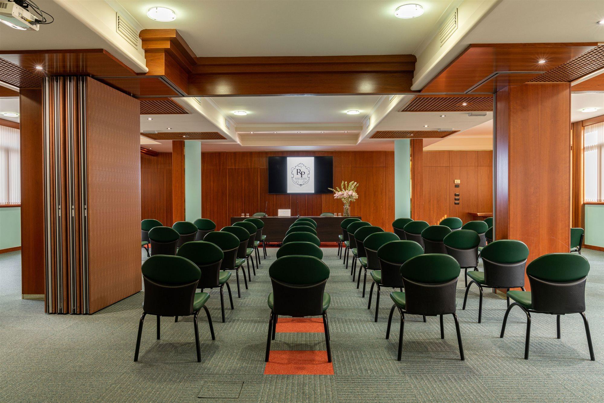 Hotel Roxy Plaza 4*