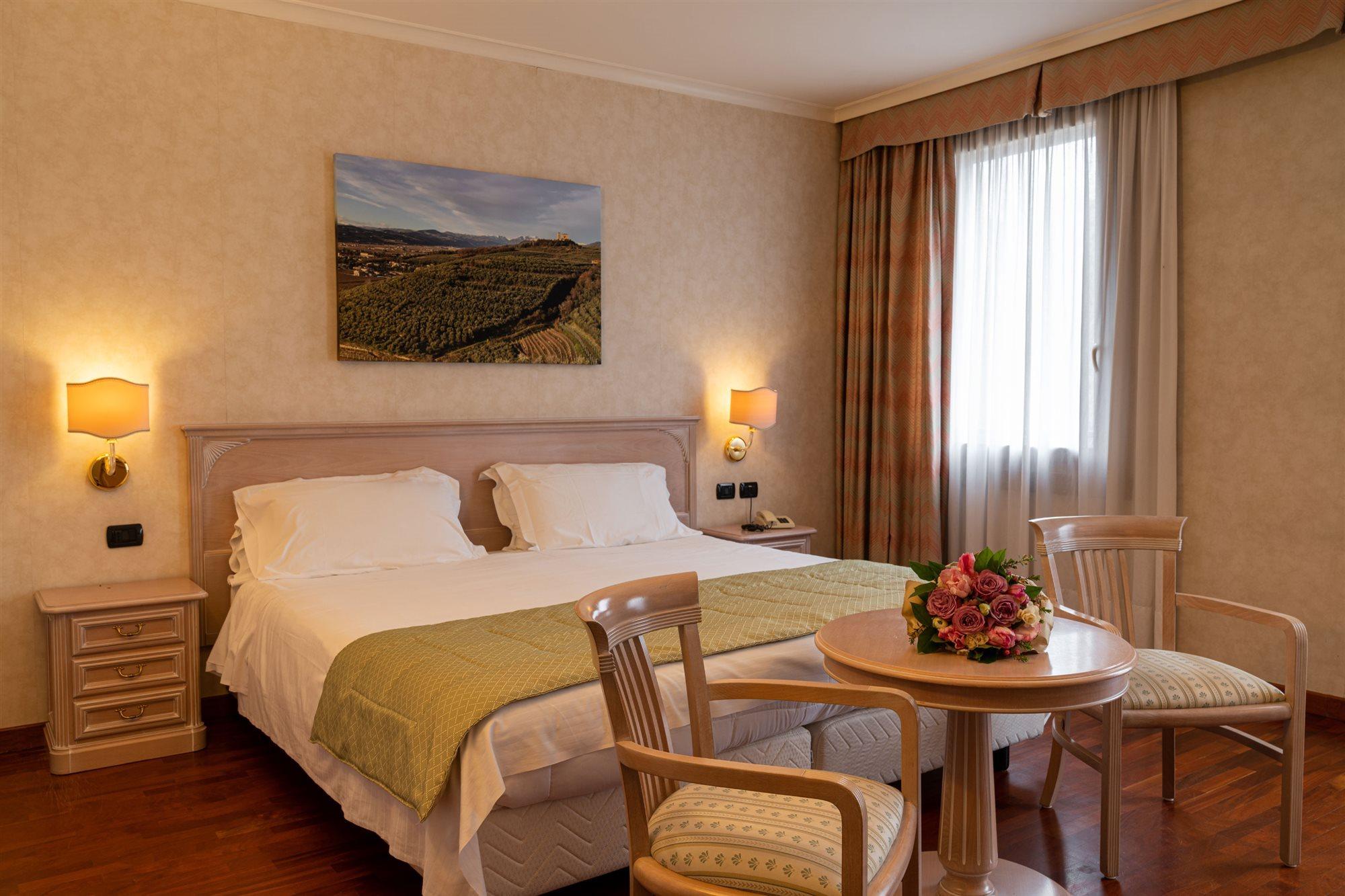 Roxy Plaza 4*