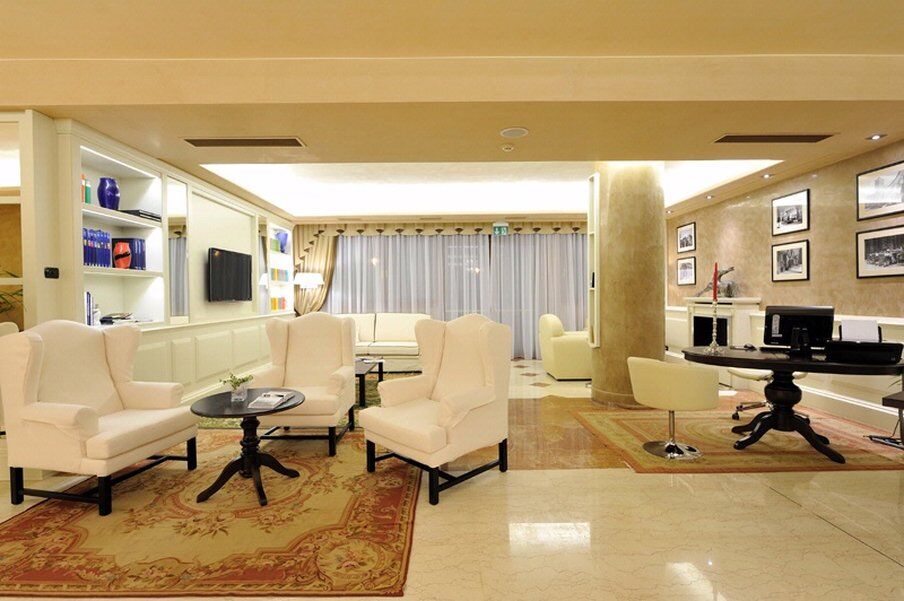 Hotel Roxy Plaza 4*